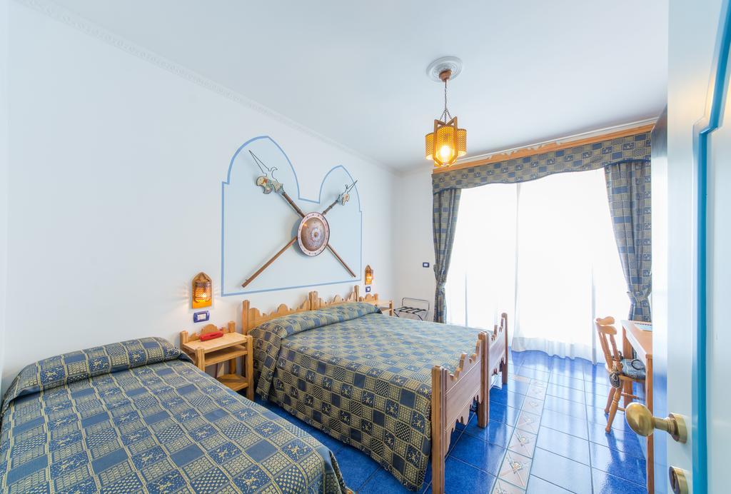 Riviera B&B Rooms Maiori Kamer foto